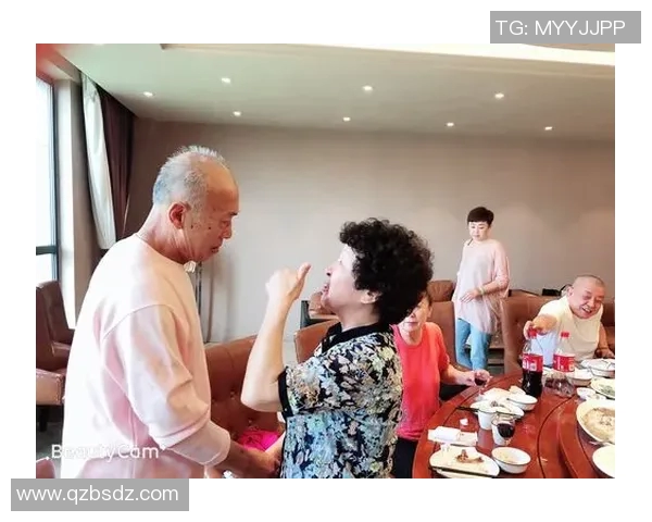 绿茵巨星齐聚一堂共同定格时代荣耀瞬间 绿茵巨星齐聚一堂共同定格时代荣耀瞬间