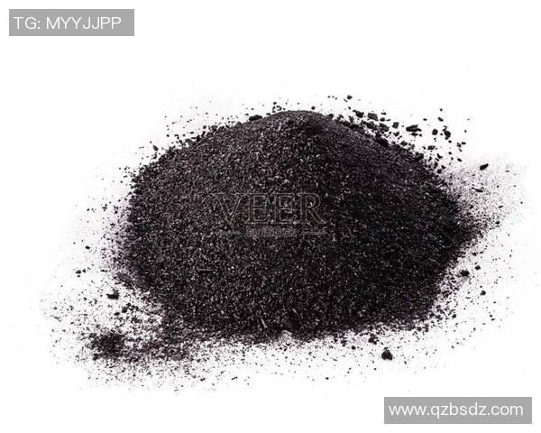 黑色背景下的足球明星高清图集展现动感与力量的完美结合 黑色背景下的足球明星高清图集展现动感与力量的完美结合